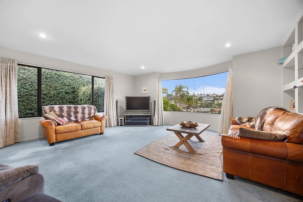 51 Hogarth Rise, West Harbour, Waitakere City, Auckland