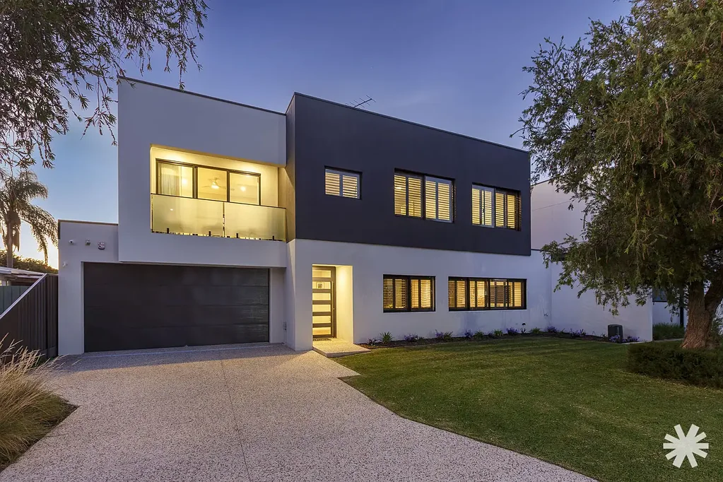 Rivervale 3房  SOLD BY THE STEVEN WEBSTER TEAM
DESIGNER FAMILY HOME OFFERING STYLE, SPACE AND SOPHISTICATION
