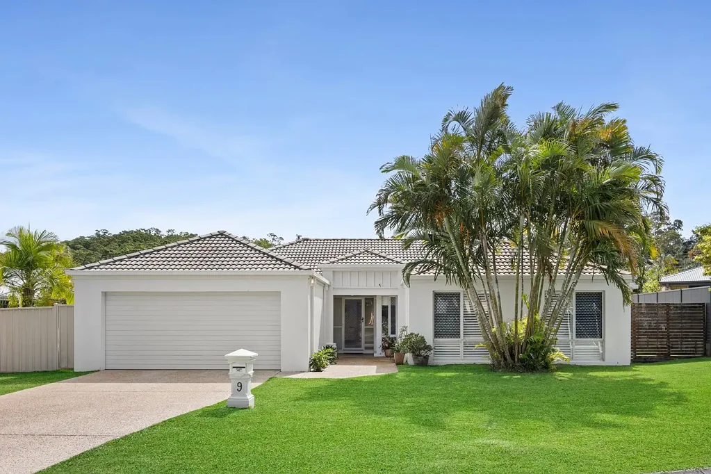 Kuluin 4房  Beautiful Spacious Family Home in a Desirable Cul-de-Sac Position