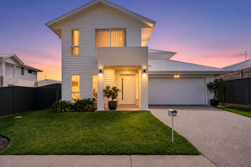 Cudgen 4chambre New coastal home with light filled spaces, designed for family living