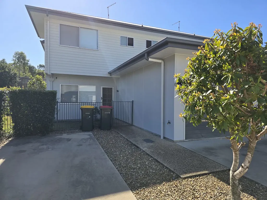 Glen Eden 3 Slaapkamer Ultimate Lifestyle Package – 3-Bedroom Townhouse + 2022 Suzuki Swift Sport!