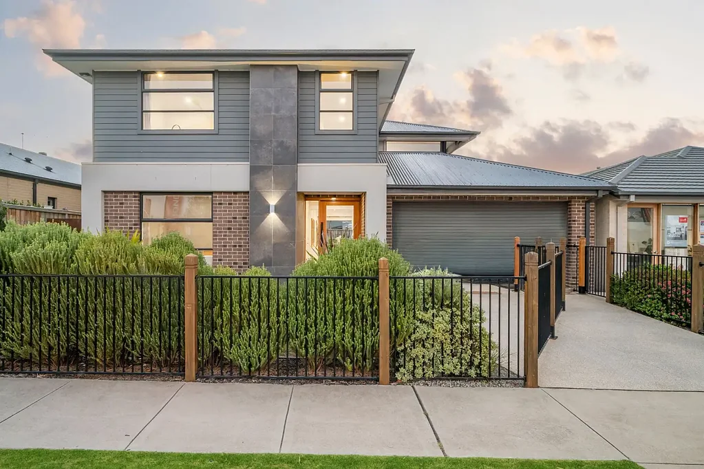 Mount Duneed 5房  Bold Design Meets Effortless Family Living
