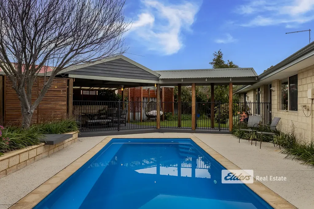 10 Buckland Way, Australind, WA 6233