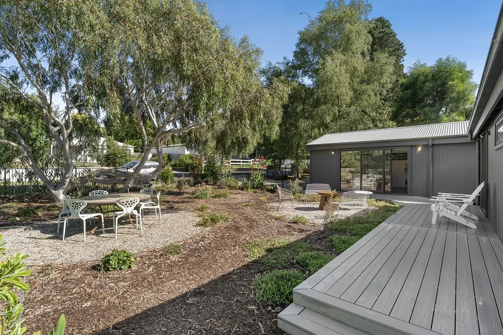 Trentham 3房  Private Contemporary Sanctuary in the Heart of Trentham!