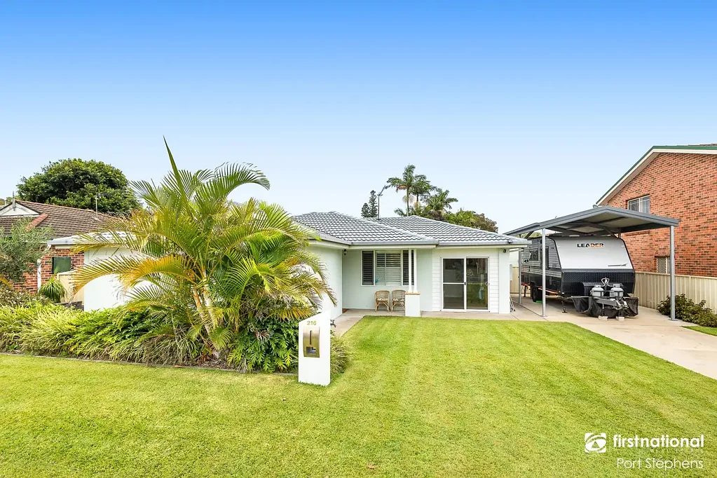 216 Rocky Point Road, Fingal Bay, NSW 2315