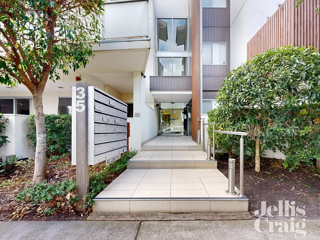 Large Apartment