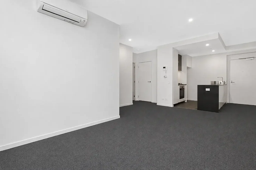 Spacious Amazing 2 Bedrooms Apartment FOR RENT