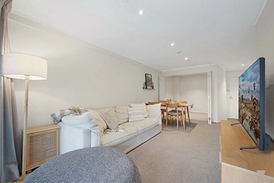 Sunny 1-Bedroom + Study Apartment with Car Park & Facilities