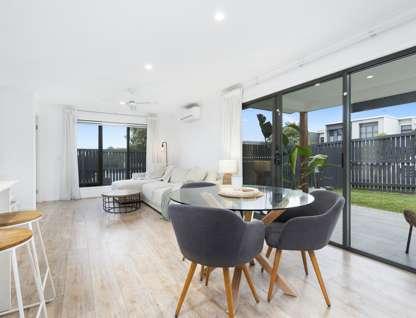 2/25 Xenia Street, Pimpama, QLD 4209, 3 Bedrooms, 2 Bathrooms, Apartment