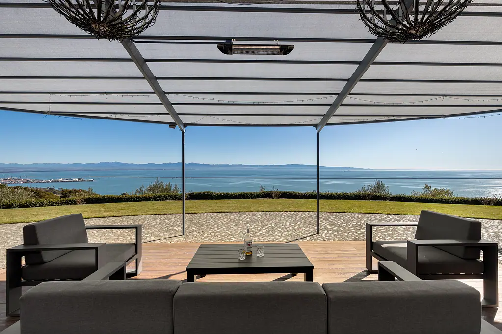 Atawhai 4房  Unbelievable sea views and grand home