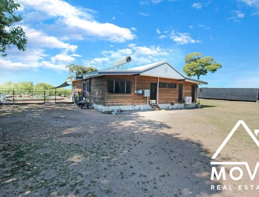 395-397 Garland Road, Bushland Beach, Townsville, 3 rūma, 2 rūma horoi, House