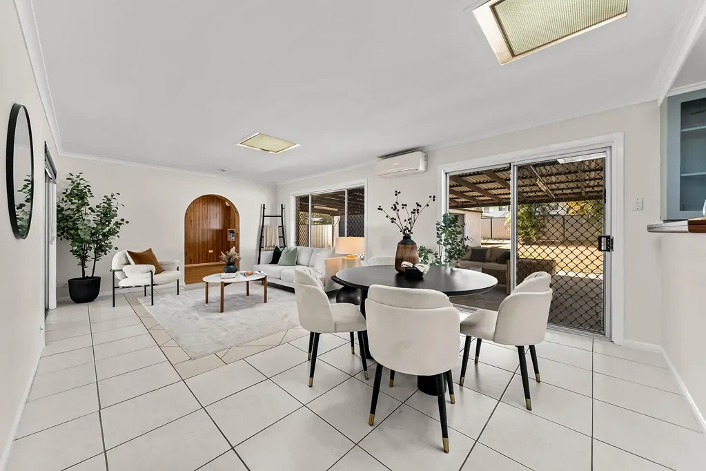 Rochedale South 3ਬੈੱਡਰੂਮ Spacious Brick Home on a Flat 817m2 Block with Huge backyard and Shed