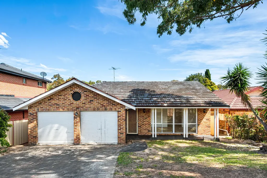 5 Linum Place, Mount Annan, NSW 2567