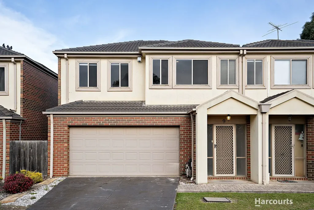 Modern Comfort with Private Courtyard in a Quiet Complex