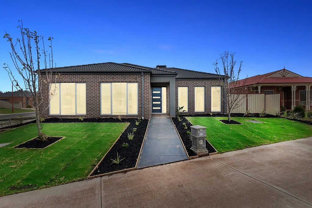 1/2 Fishburn Grove, Harkness, VIC 3337