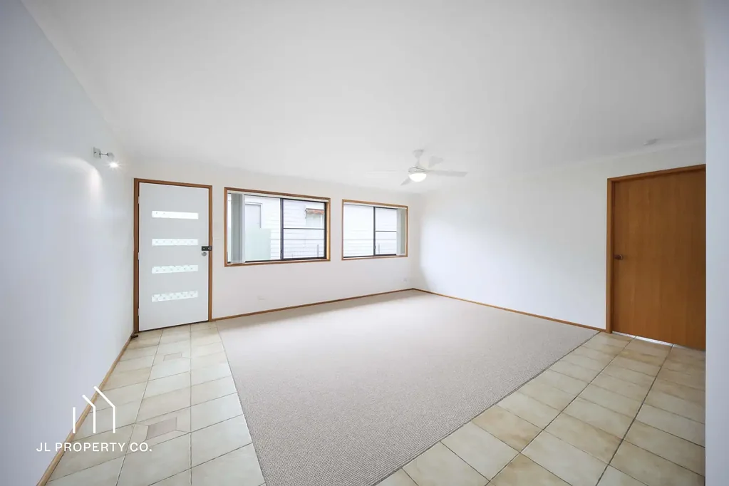 Spacious 3 Bedroom Home (water included)