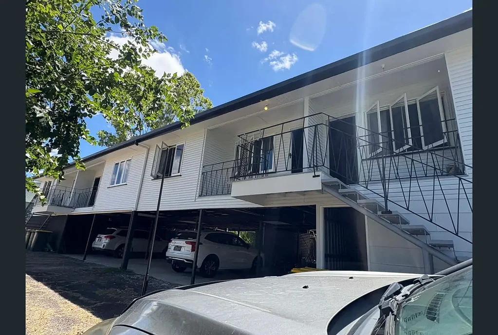 Spacious One Bedroom Unit Convenient Location