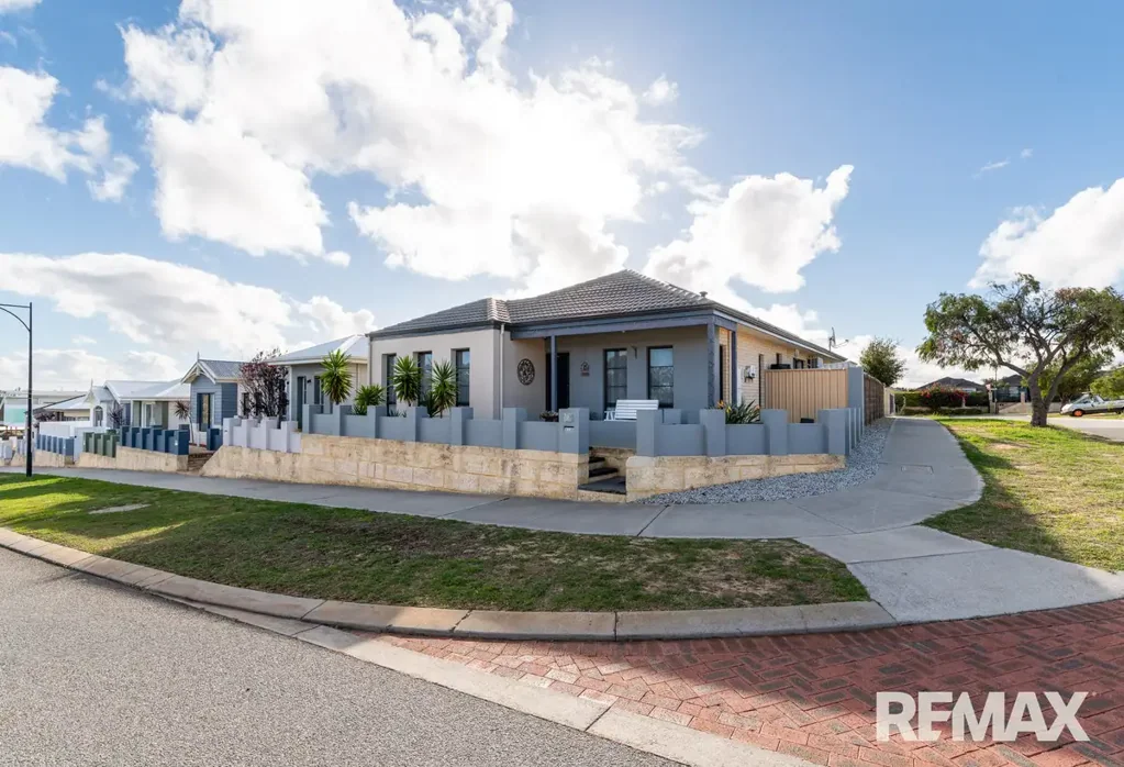 Ridgewood 3房  UNDER OFFER BY THE BRETT WHITE TEAM