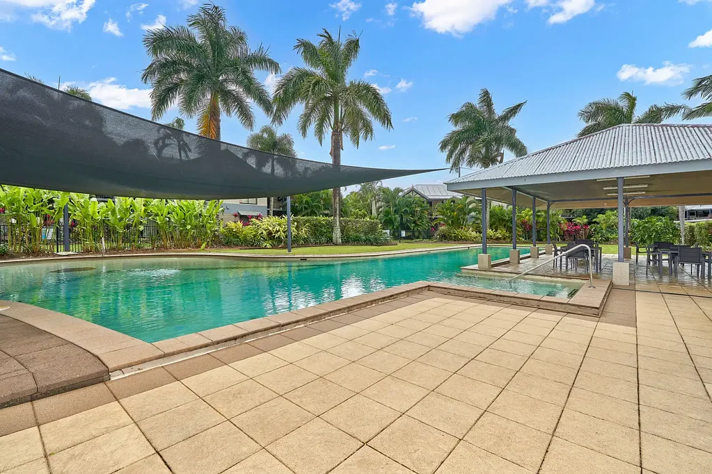 Redlynch 2ਬੈੱਡਰੂਮ Fully Renovated Ground Floor Luxury in the Heart of Redlynch
