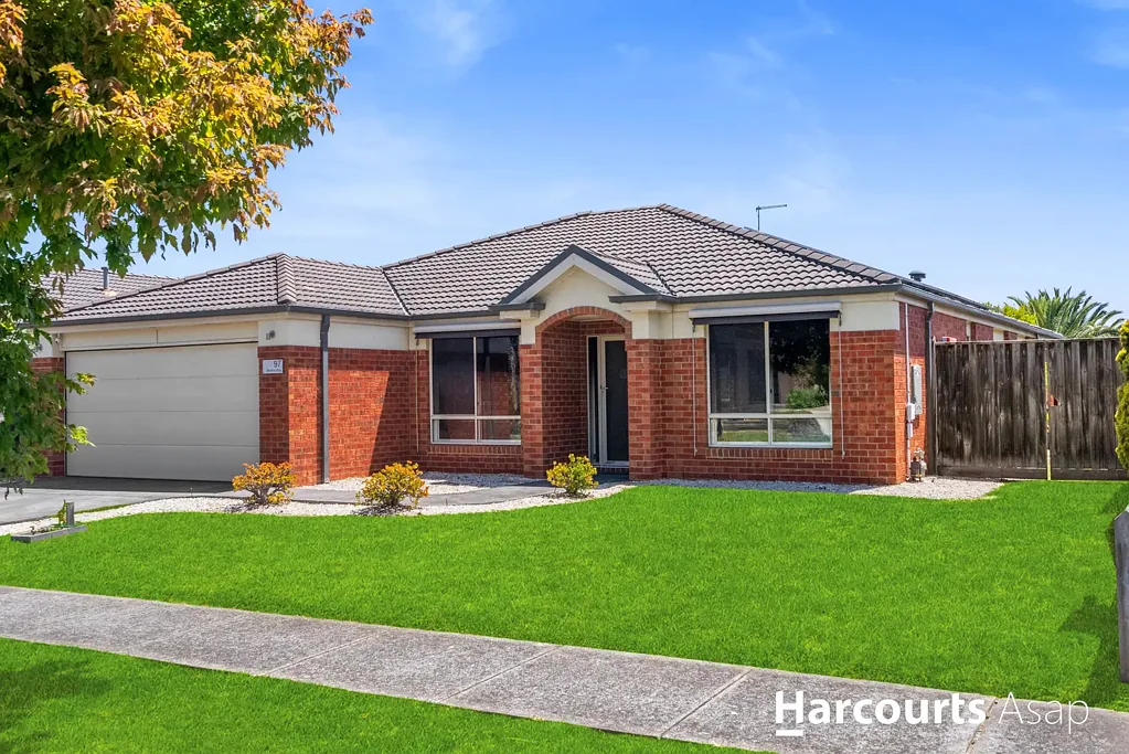 97 Skyline Way, Berwick, VIC 3806