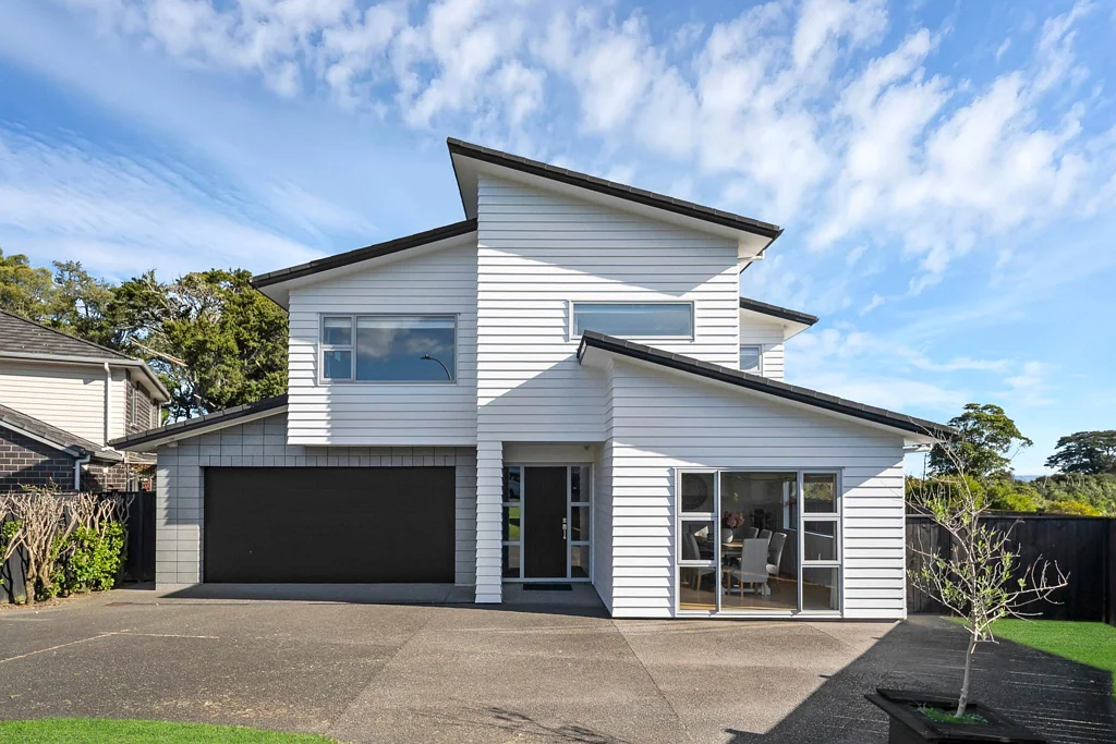 Beautifully presented home in Flat Bush