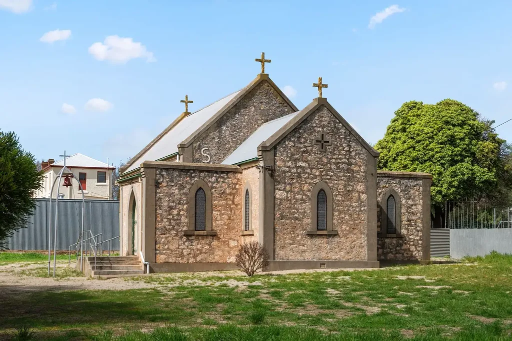 Maitland 1 Bedroom Historic Stone Church with 1,963sqm of Extraordinary Potential.