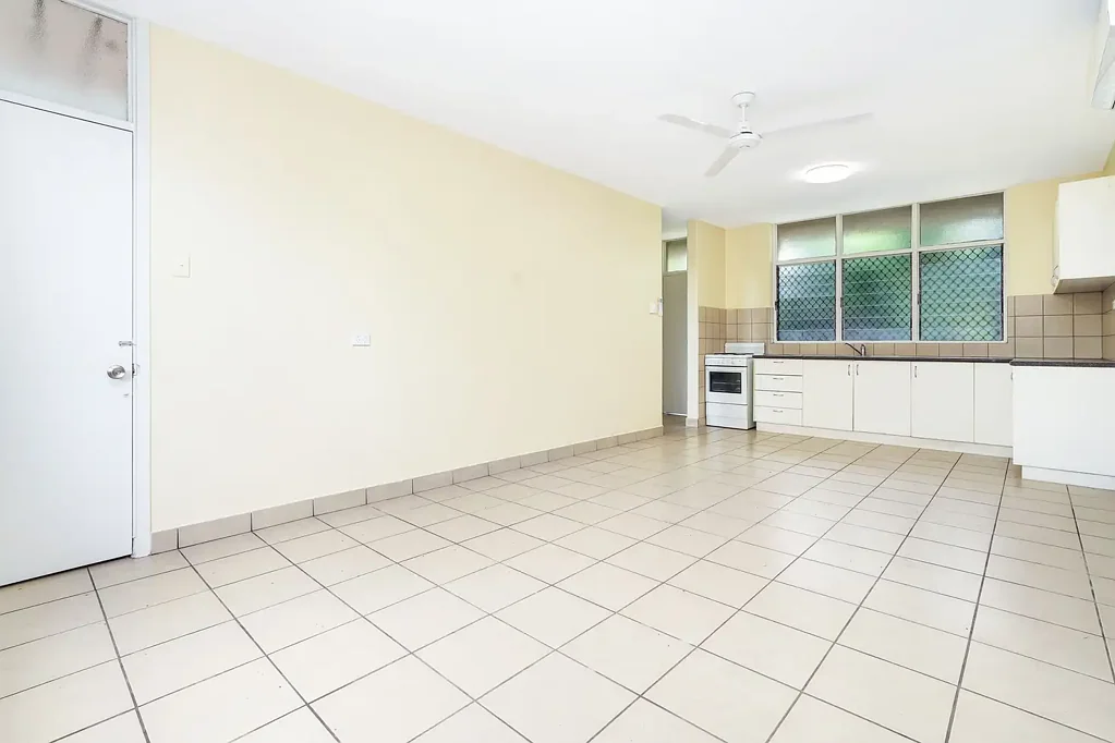 Spacious One Bedroom In a Quiet Complex of Three!!