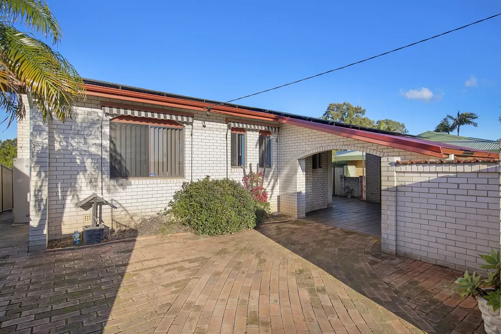 Kanwal 3 Slaapkamer Elevated Family Living with Energy Independence