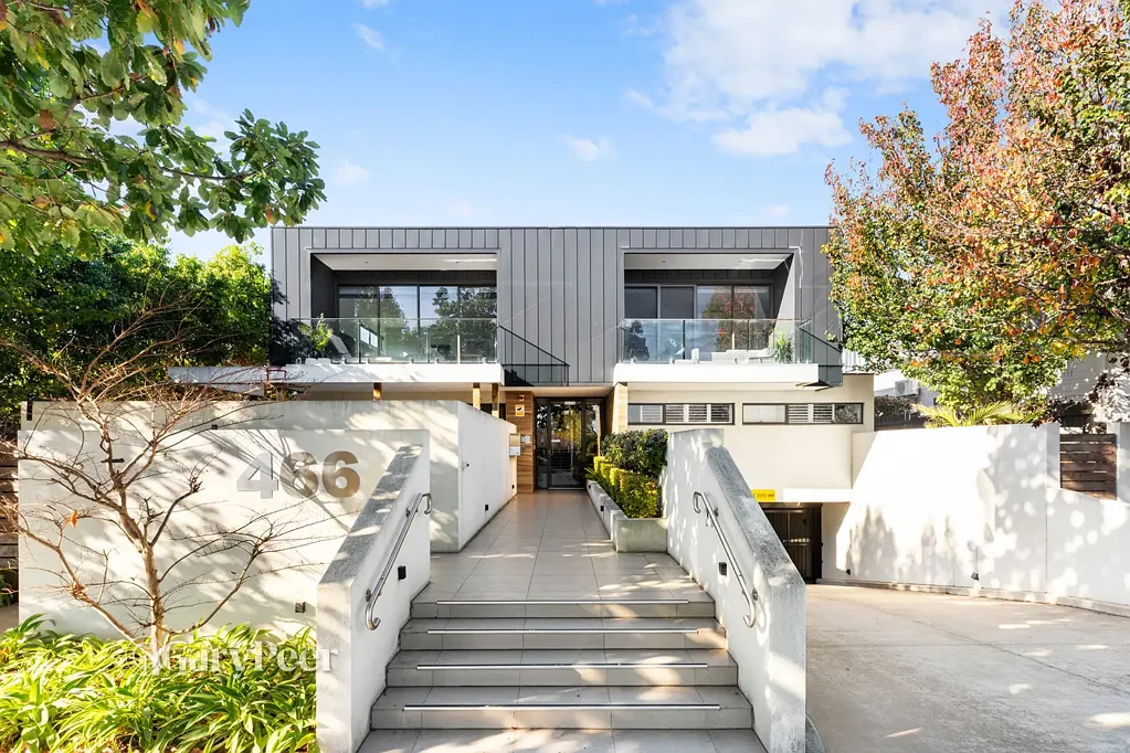 Caulfield South 2房 现代风格庭院娱乐居所 Courtyard entertainer with contemporary appeal