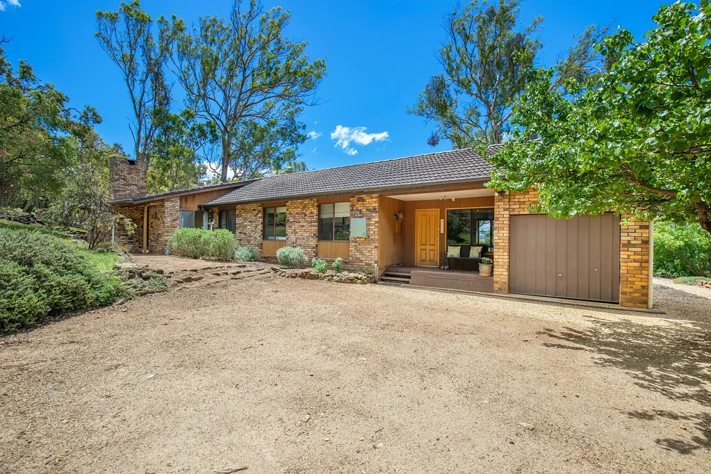 Armidale 4ਬੈੱਡਰੂਮ A Private Rural Retreat with Sweeping Mountain Views