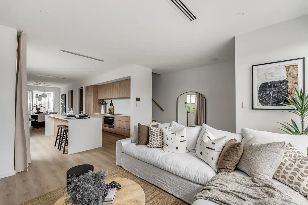 Oakden 3침실 Brand new, fully furnished, no reserve, and all proceeds to charity…. meet 'The Good Home'…