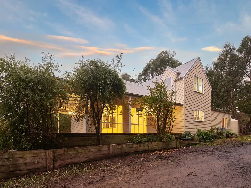 Hill End A Hidden Hillside Haven – 20 Acres of Serenity, Space & Spectacular Views