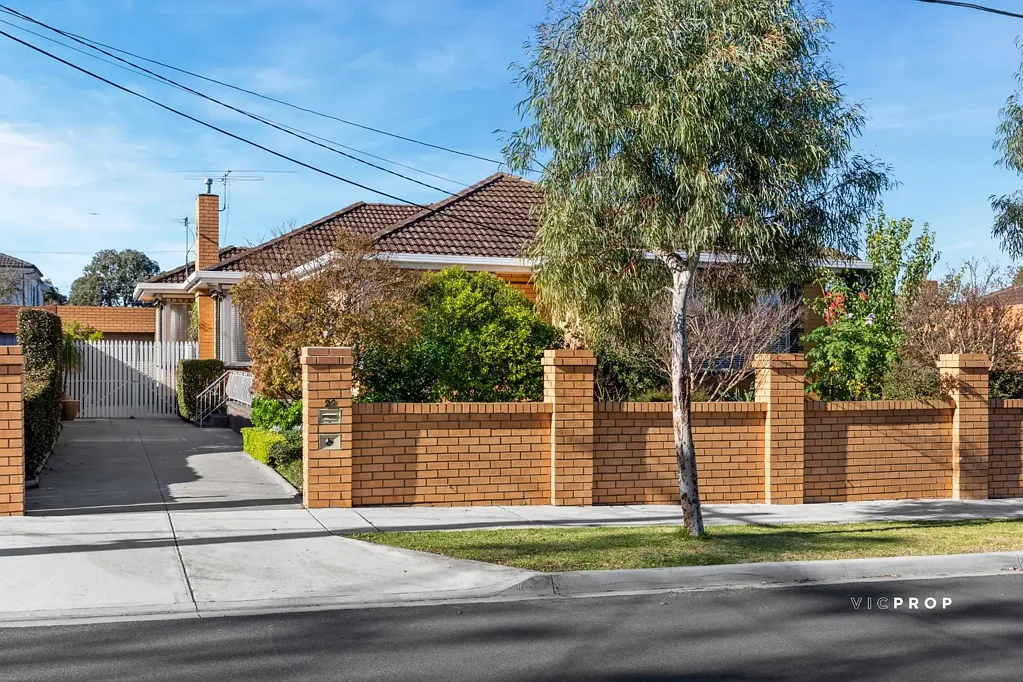 Spacious Family Home in a Prime St Albans Location