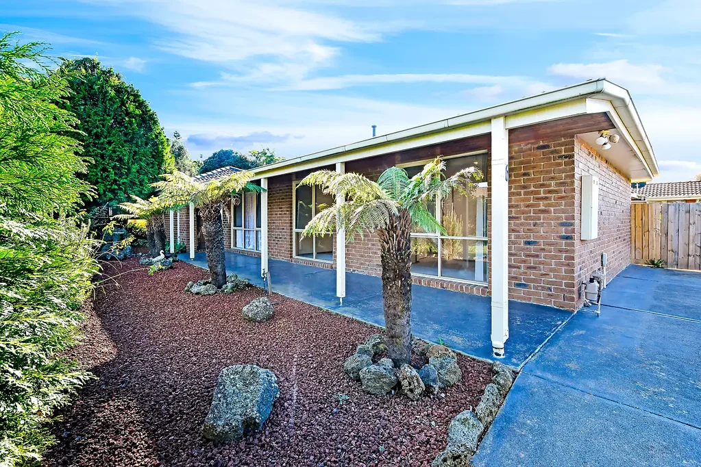 4 BEDROOM FAMILY HOME
