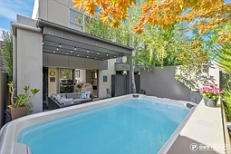 83 Croton Street, Rivett