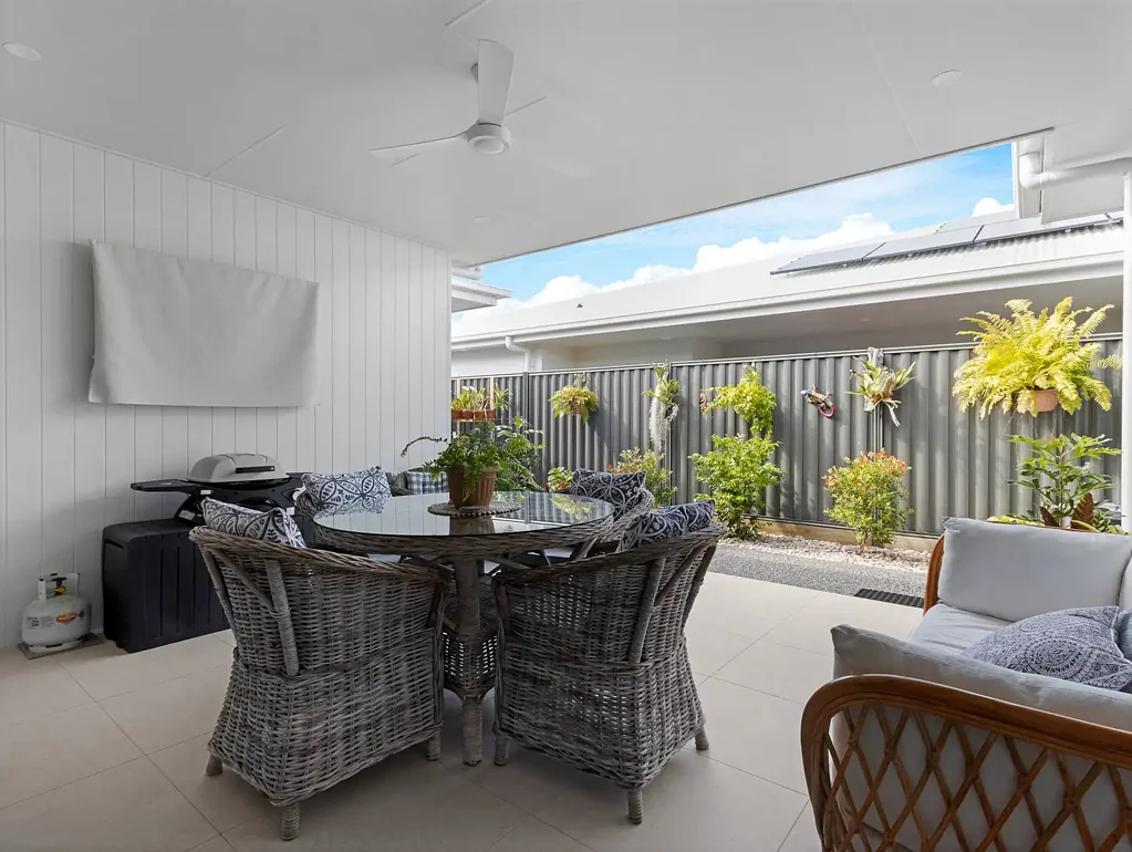 84/835 Boat Harbour Drive, Urangan, QLD 4655