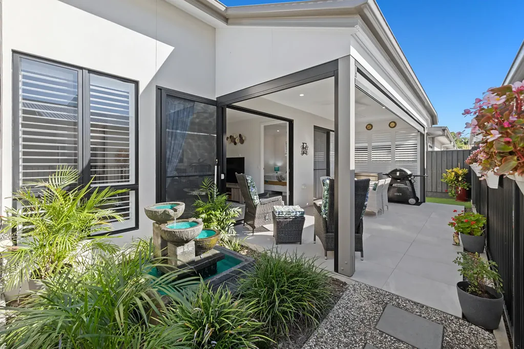 Upper Coomera 2部屋 Refined Luxury, Spacious Alfresco Living!