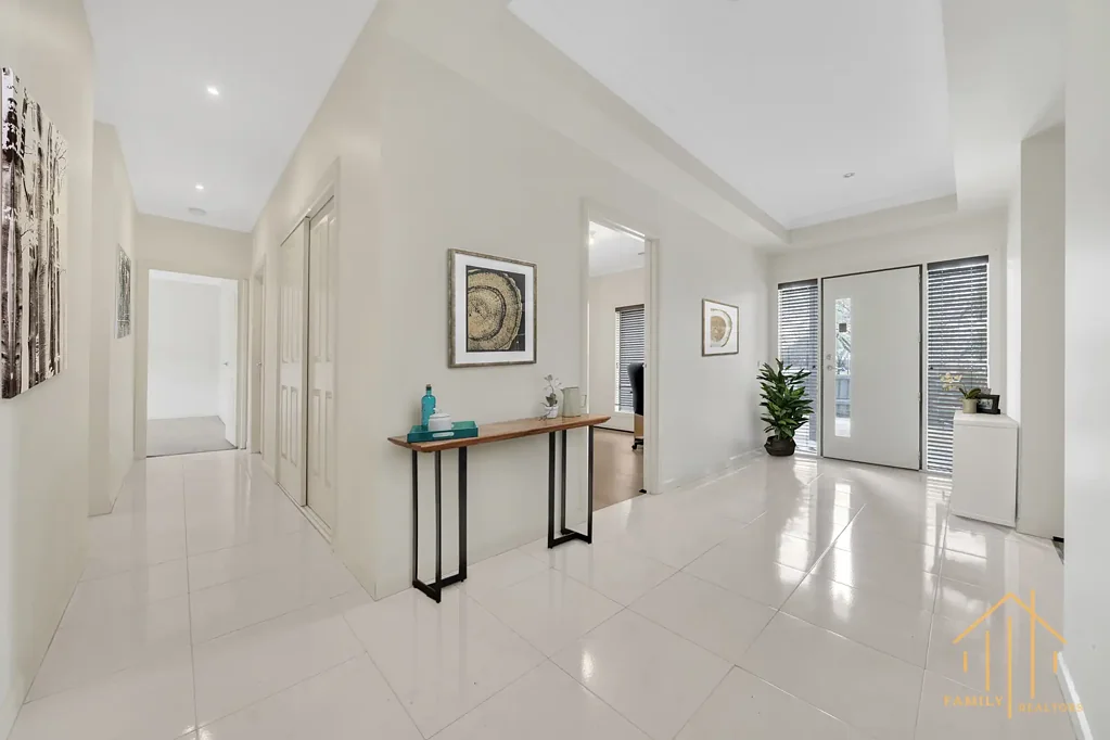 Cranbourne 5Kwarto BIG FAMILY HOME WITH GRANNY FLAT (700M2) Space for Caravan & Boat!!