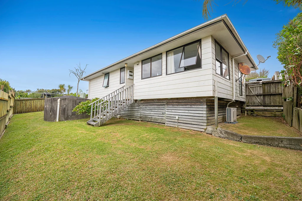 Manly 3 Bedroom Perfect Location, Packed with Potential!