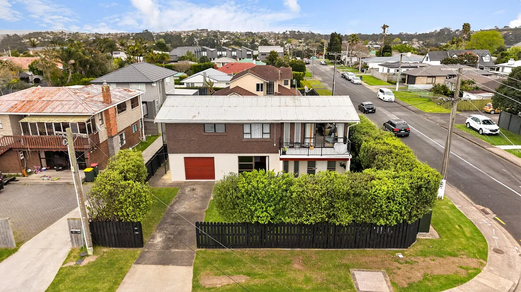 Te Atatu Peninsula 3कमरा Your Corner Home & Income