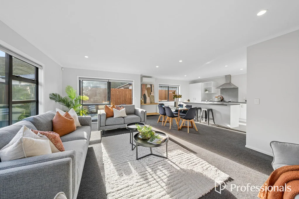 Taita 3Moenga MODERN LIVING, DOUBLE GARAGE, MOTIVATED VENDORS