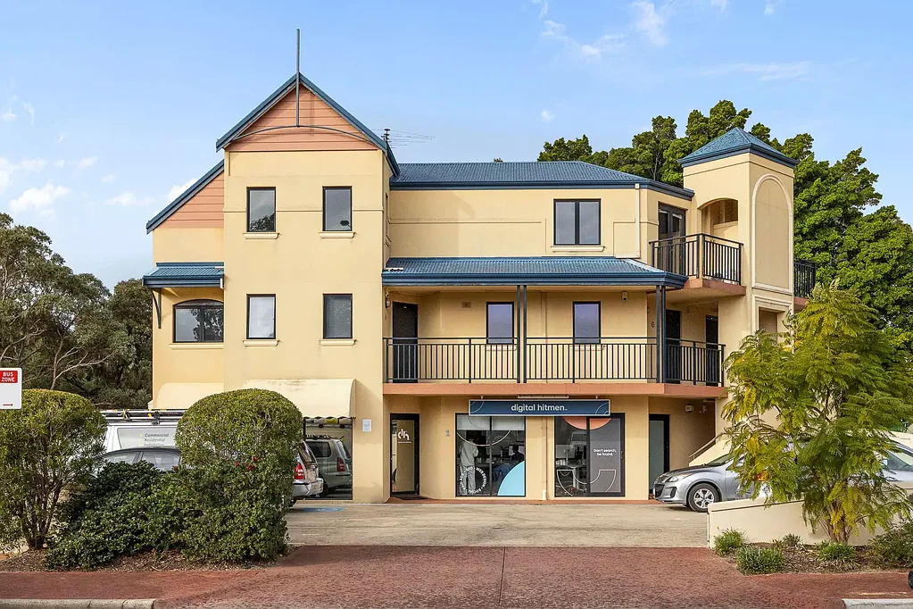 Unique Townhouse with Park Views & Prime River Precinct Location