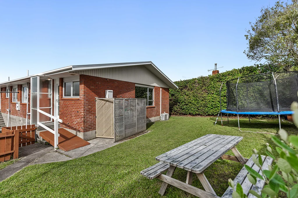 Ranui 2Zimmer Brick Beauty | Low Maintenance Living