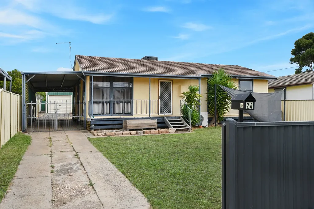 24 Warren St, Stawell, VIC 3380