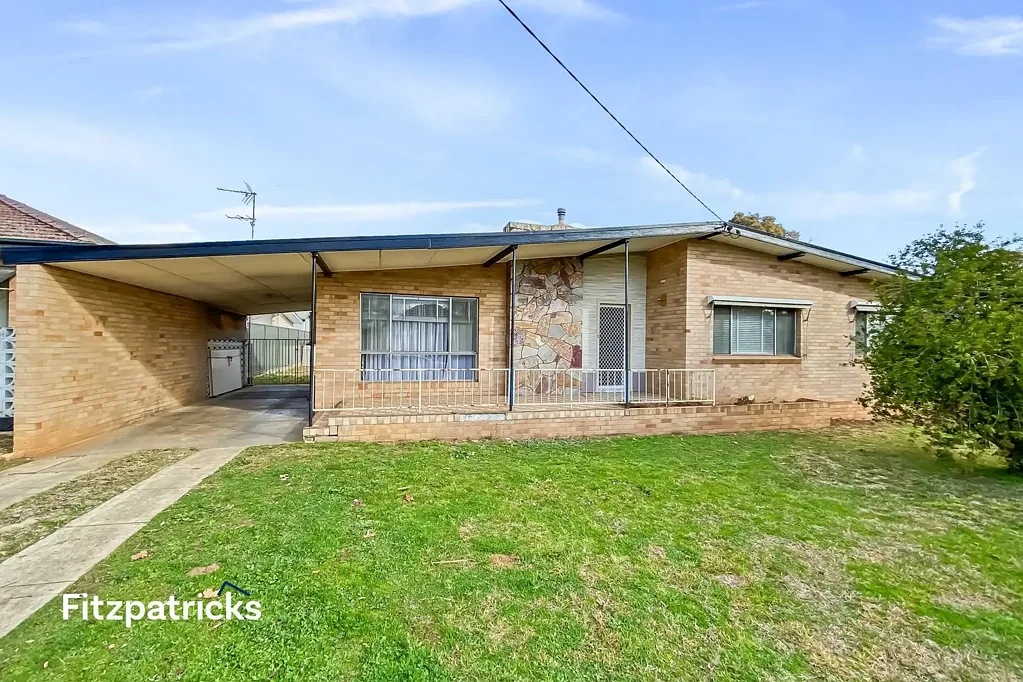 Charming Turvey Park Home