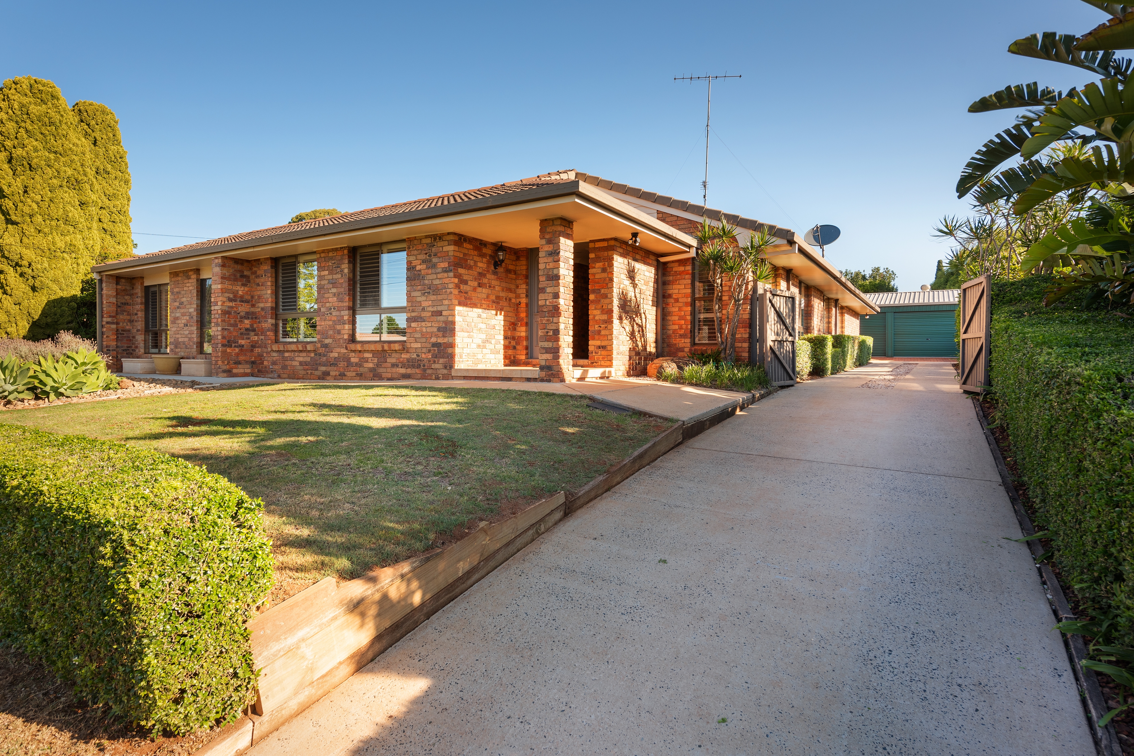 8 OAK CT, RANGEVILLE QLD 4350, 0 Schlafzimmer, 0 Badezimmer, House