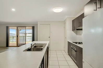 厨房 - 5 Devoran Street, Kleinton, QLD 4352
