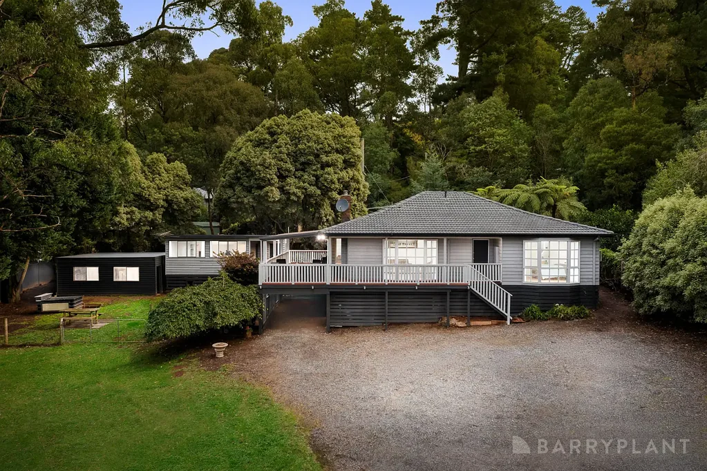 3 Seaview Road, Cockatoo, VIC 3781