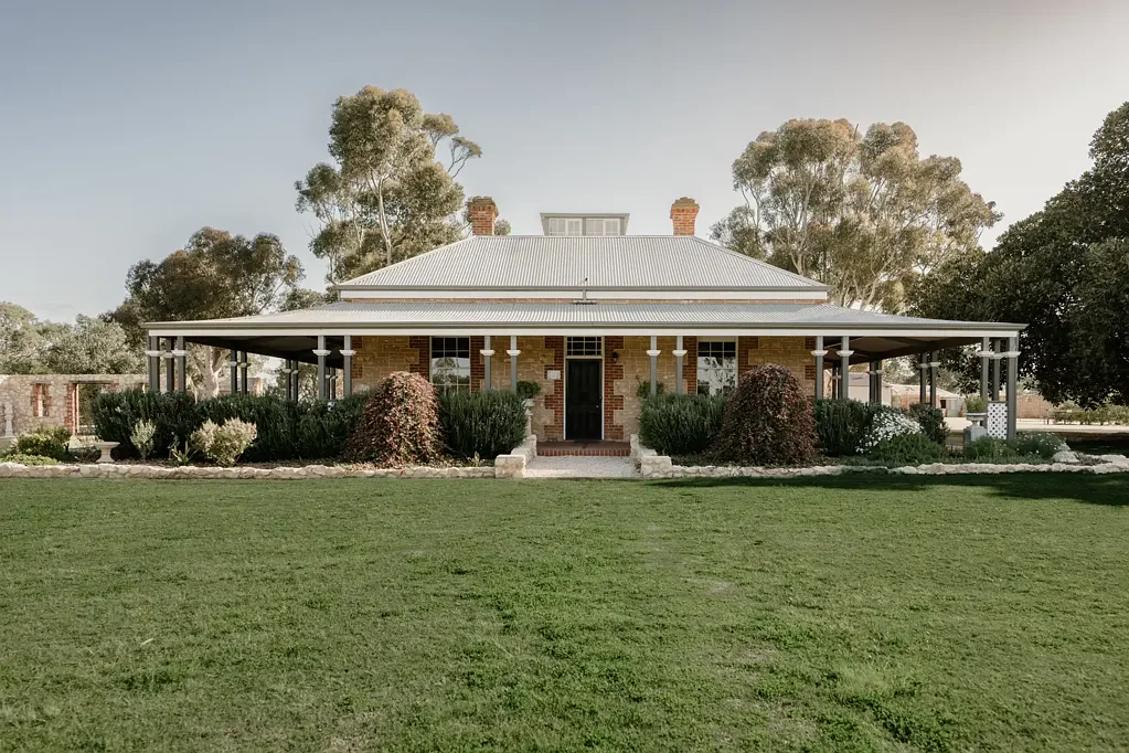 Langhorne Creek 9ਬੈੱਡਰੂਮ Woodburn Homestead. A country homestead with a history worth preserving - and a future entirely its own.