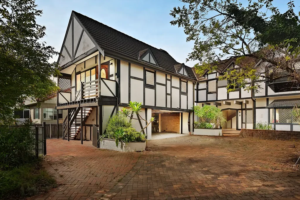 715 Warringah Road, Forestville, NSW 2087